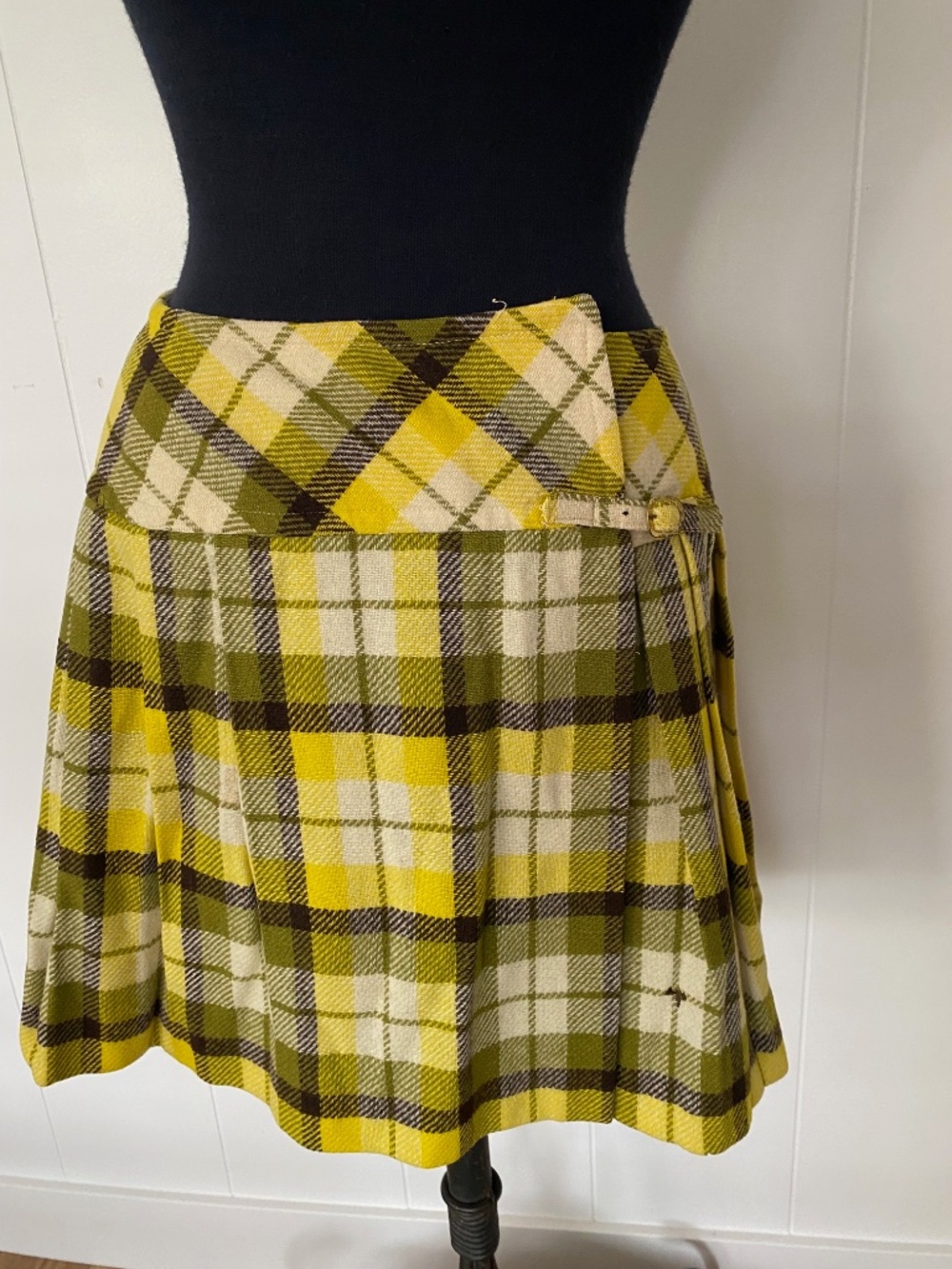 Vintage 1960 Pleated Plaid Mini Skirt